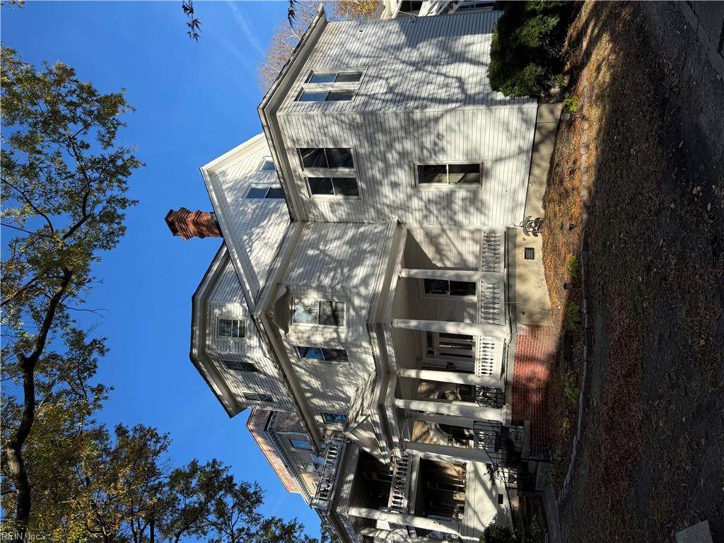 325 Dinwiddie St - Photo 1