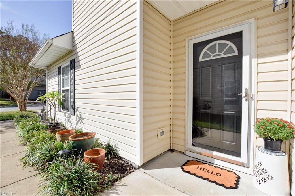 320 Garcia Dr - Photo 1