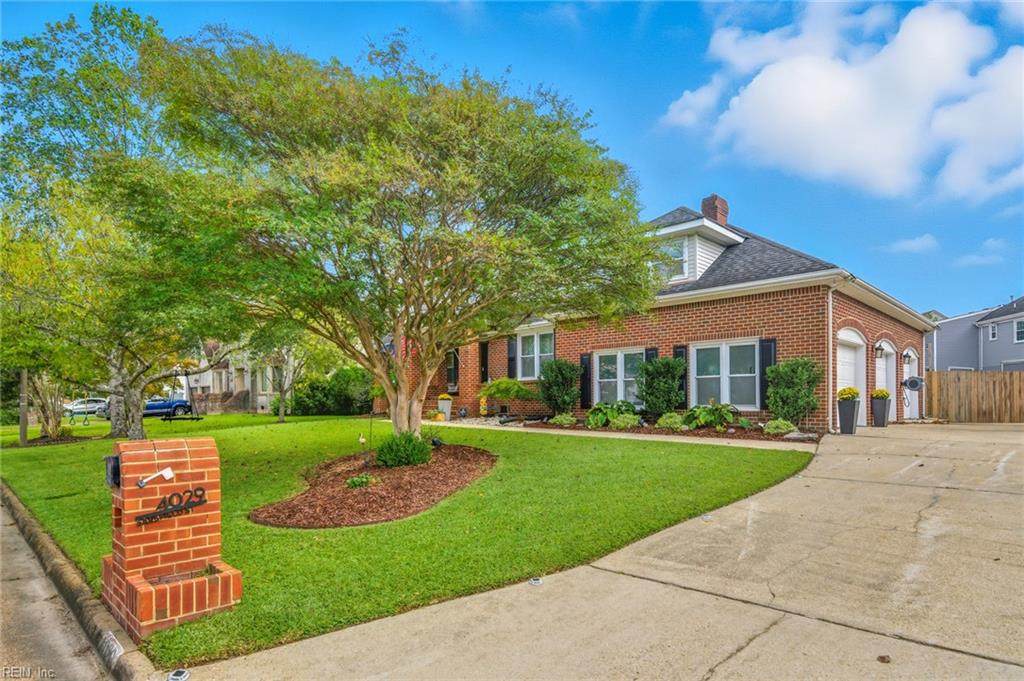 4029 Sarsfield St - Photo 1