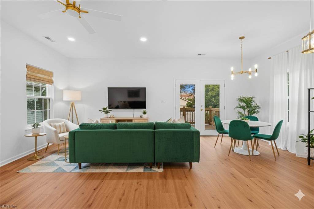 276 Webster Ave - Photo 1