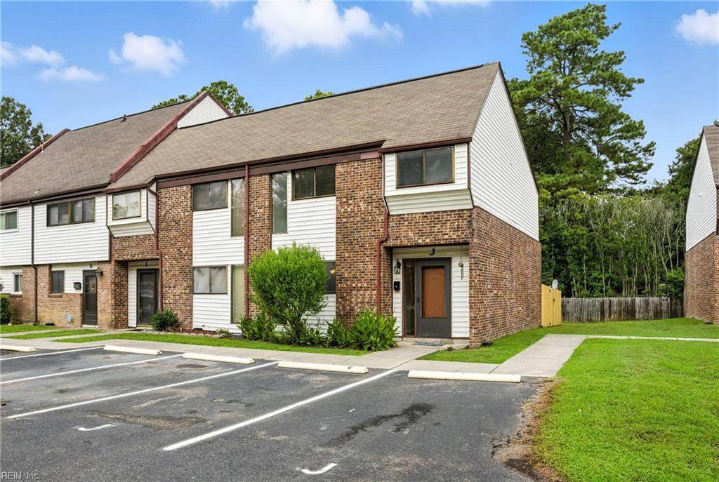 121 Windsor Pines Way - Photo 1