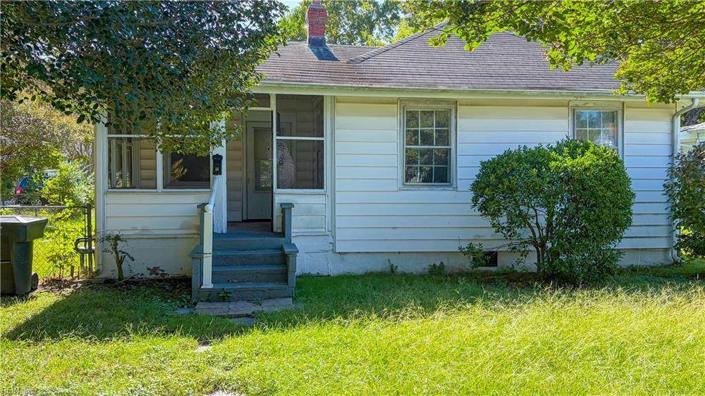 203 Hollywood Ave - Photo 1