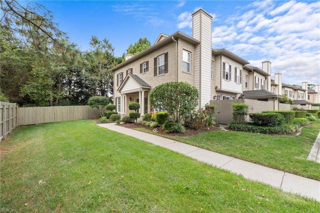 2425 Wessington Dr - Photo 1