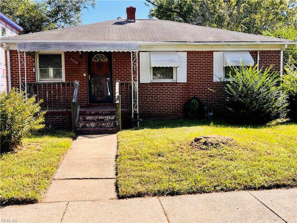 2220 Hanson Ave - Photo 1