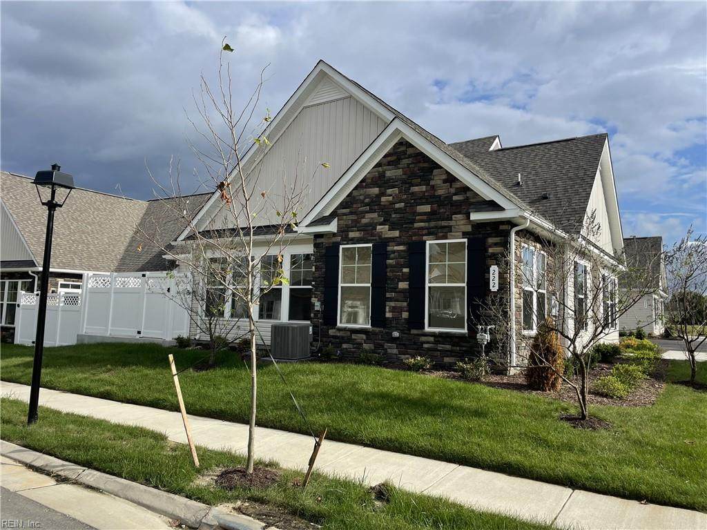 222 Richmond Ave - Photo 1