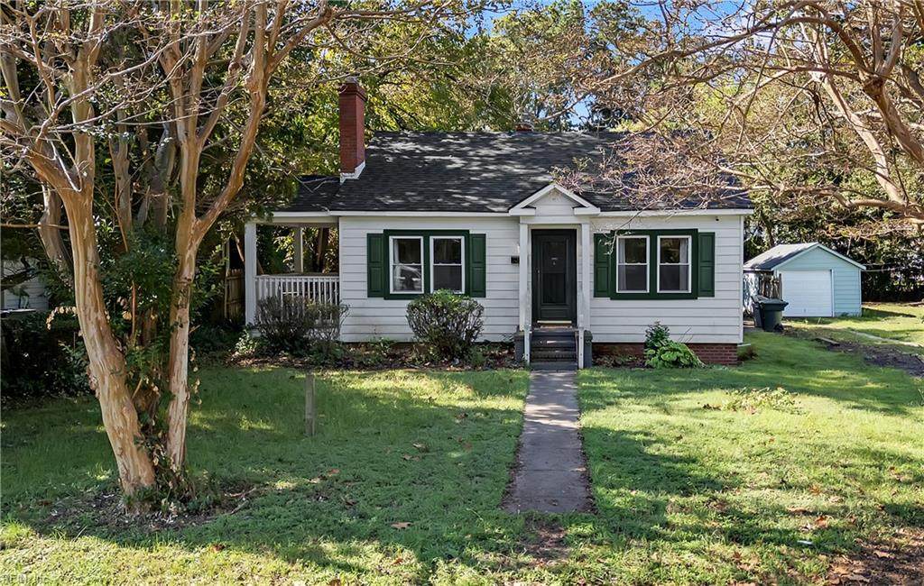 211 Greenbriar Ave - Photo 1