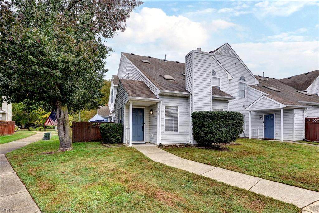 206 Andover Ct - Photo 1