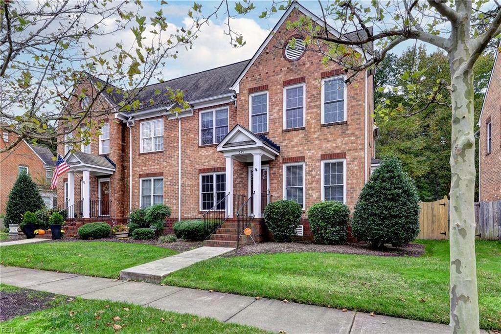 335 Herman Melville Ave - Photo 1