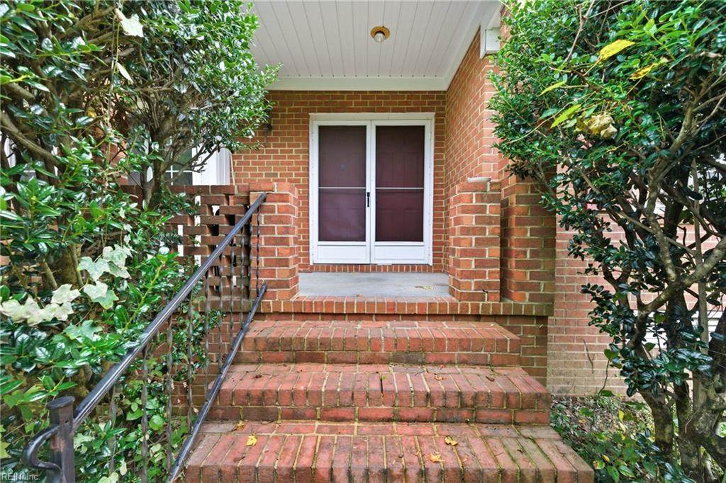 4971 Burnley Dr - Photo 1