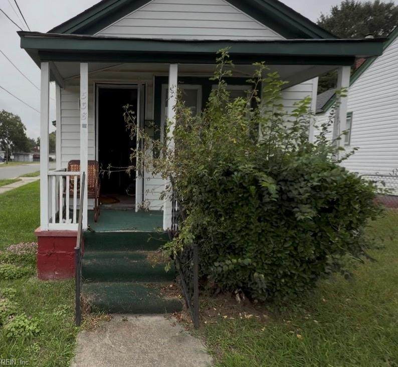 1538 Centre Ave - Photo 1