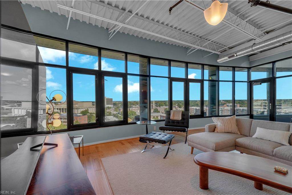 415 Saint Pauls Blvd - Photo 1