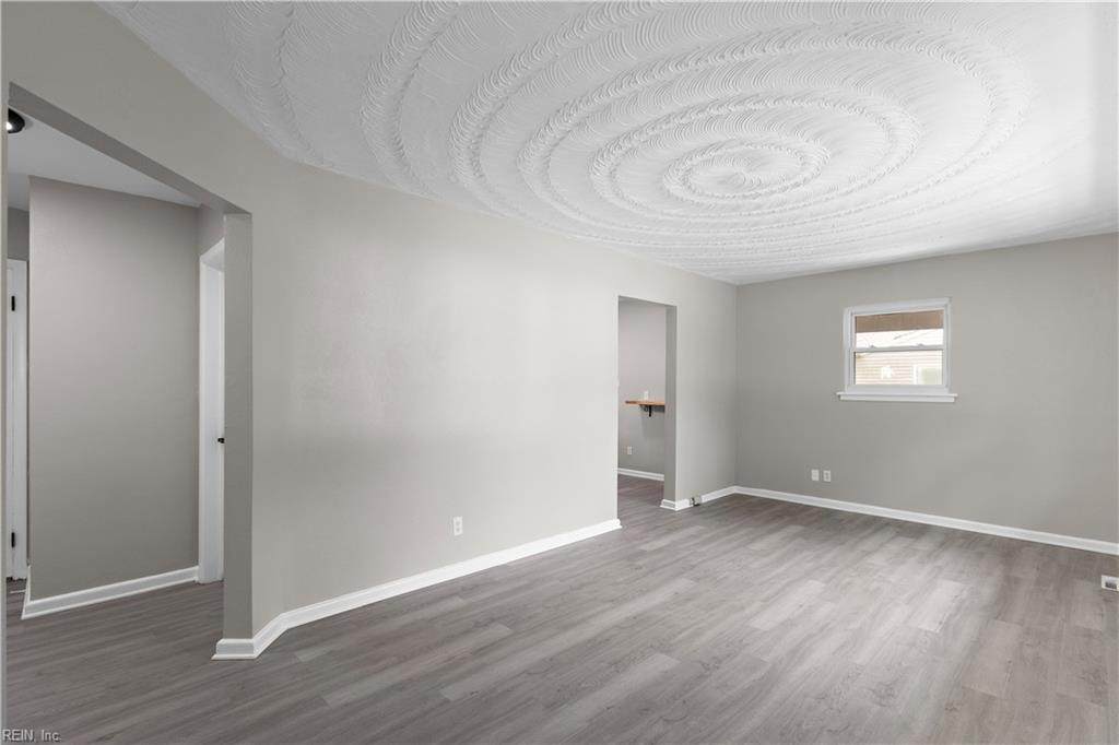 102 Stratford St - Photo 1