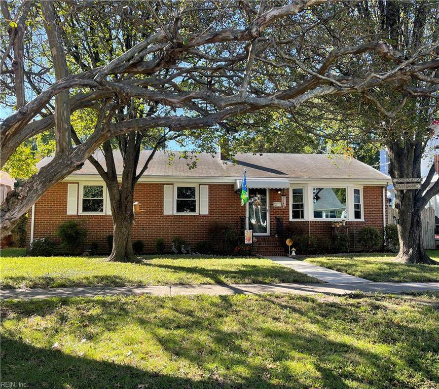 126 Maryland Ave - Photo 1