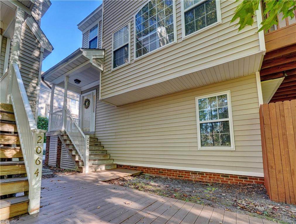 2062 Nicklaus Dr - Photo 1