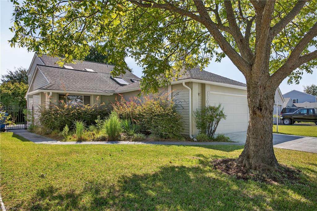 1309 Woodbridge Trl - Photo 1