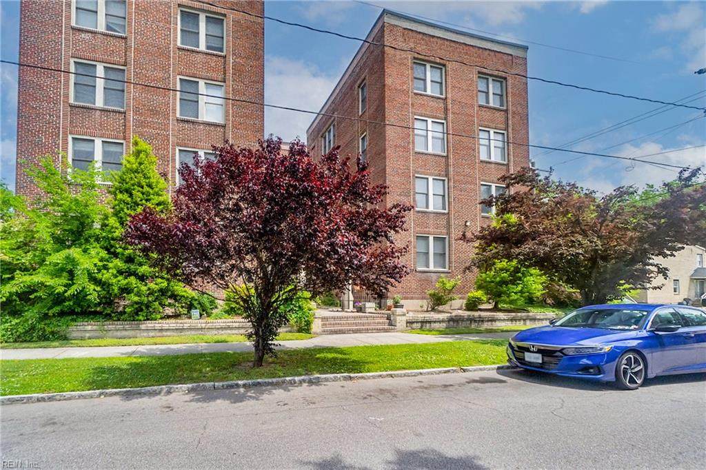 200 31st St - Photo 1