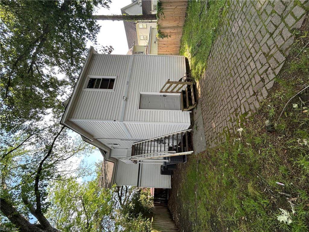 709 Pembroke Ave - Photo 1