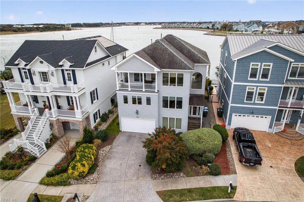 9712 Bay Point Dr - Photo 1