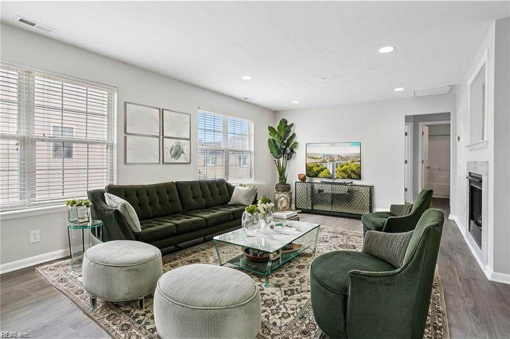 504 Norfolk Ave - Photo 1