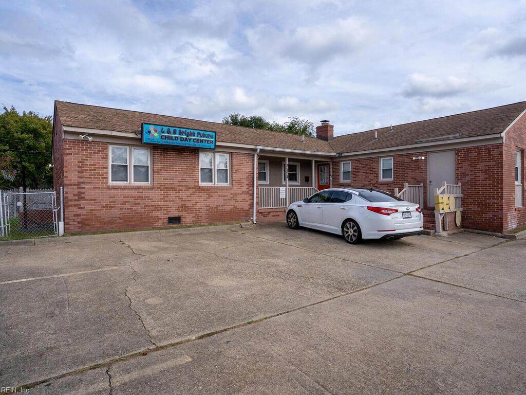 3794 Virginia Beach Blvd - Photo 1