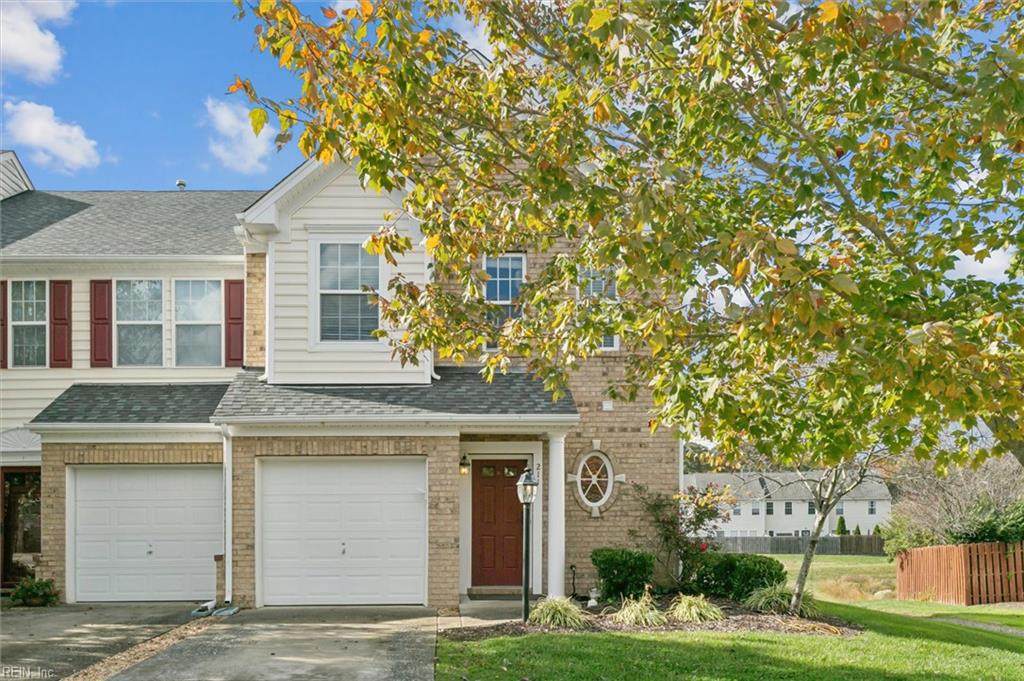 211 Emily Ln - Photo 1