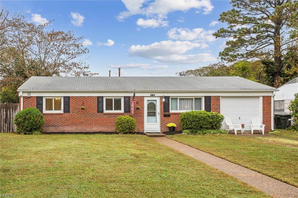 1821 Hurst Dr - Photo 1