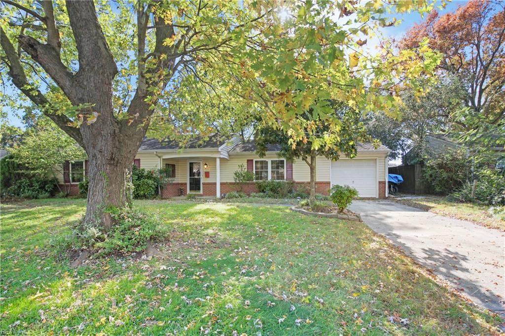 4021 Colonial Pw - Photo 1