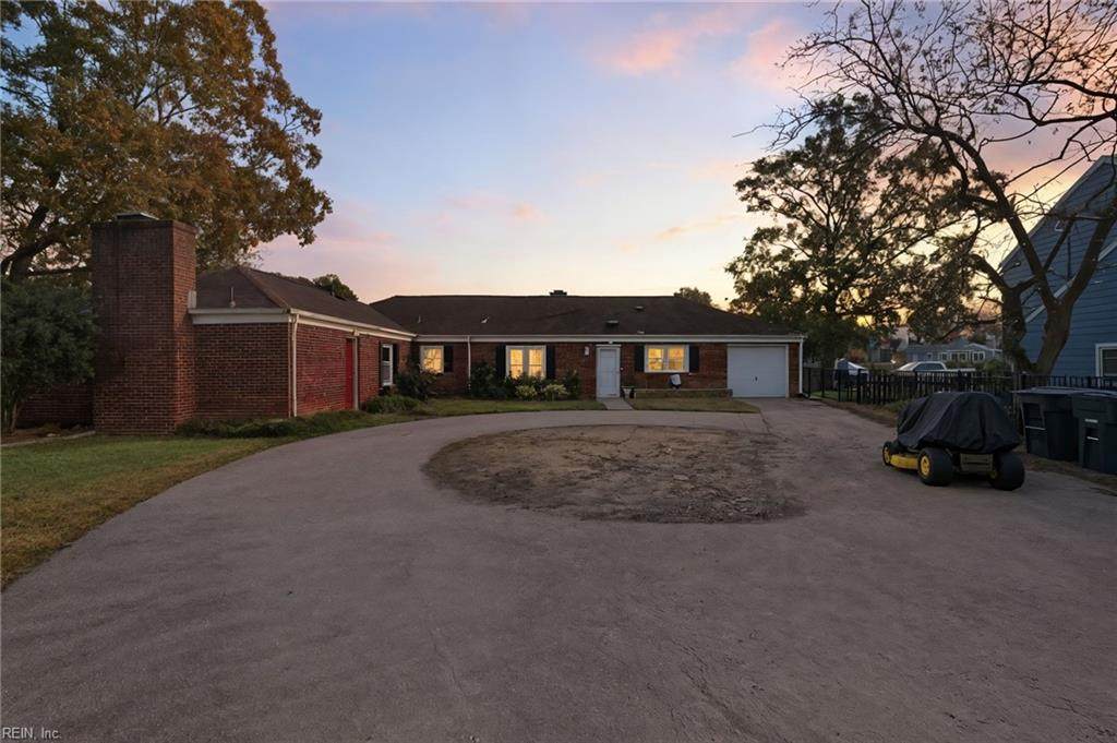 405 Harbor Dr - Photo 1