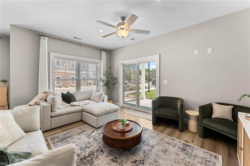 7400 Sinlcair Way - Photo 1