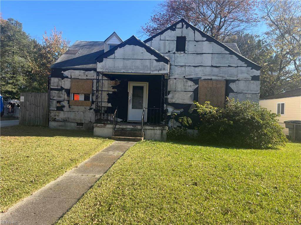 8504 Troy St - Photo 1