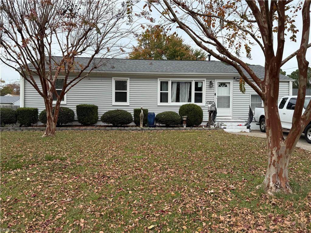 2836 Pinewood Dr - Photo 1