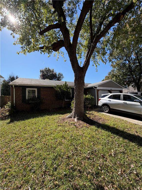 3033 Glastonbury Dr - Photo 1