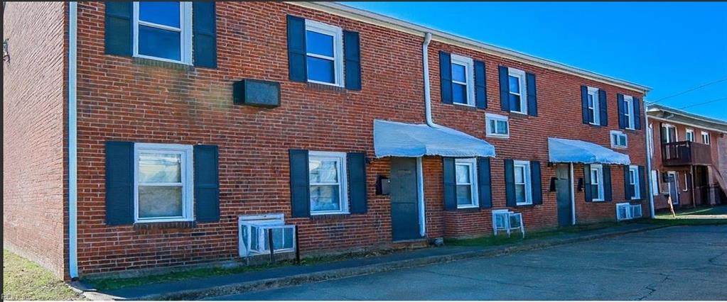 1419 Goff St - Photo 1