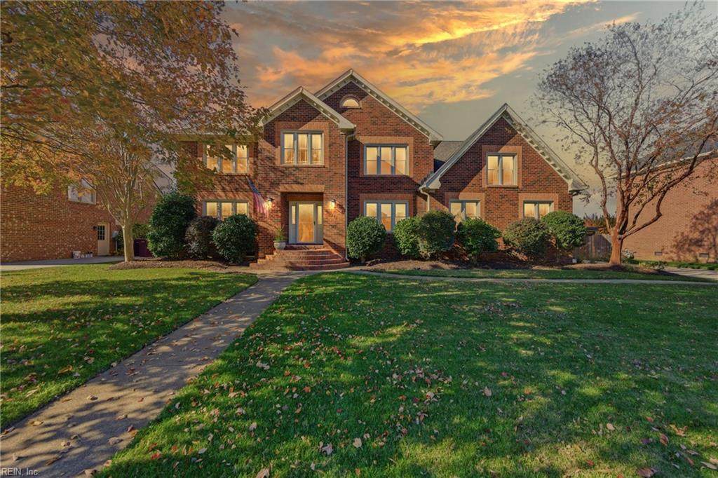 1130 Kingsbury Dr - Photo 1