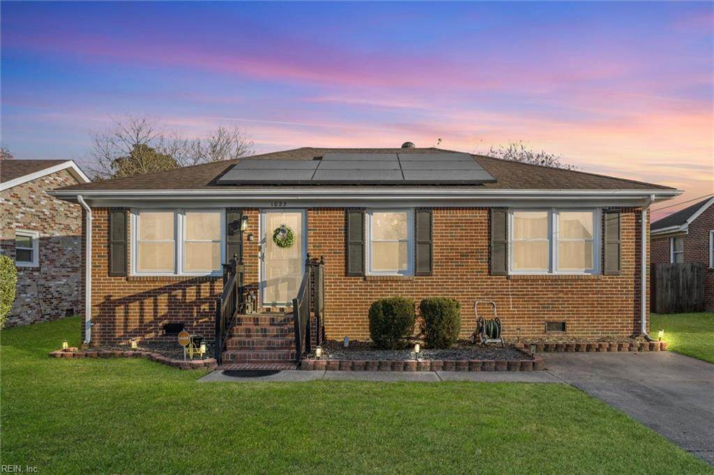 1023 Nelson St - Photo 1