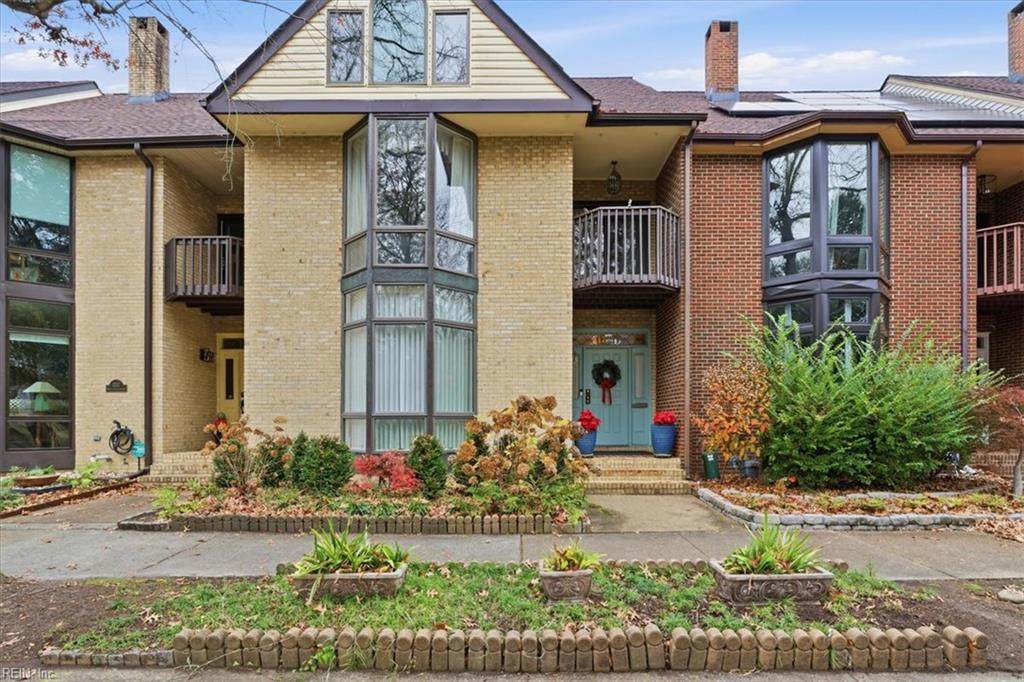 1221 Botetourt Gdns - Photo 1