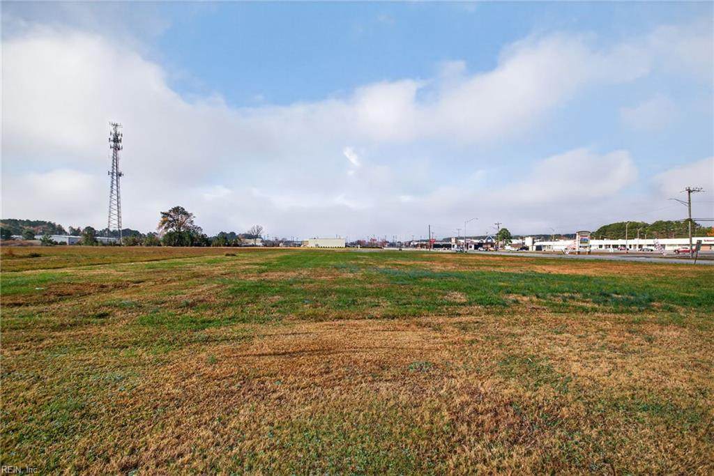 1101 Armory Dr - Photo 1