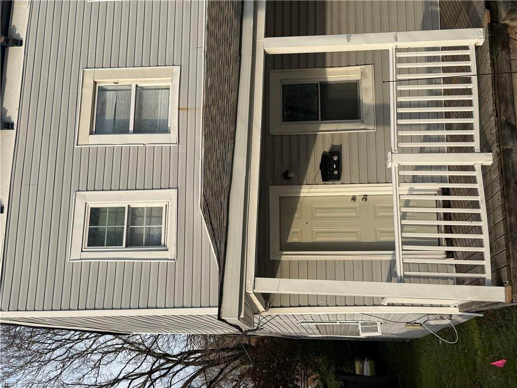 1526 Highland Ave - Photo 1