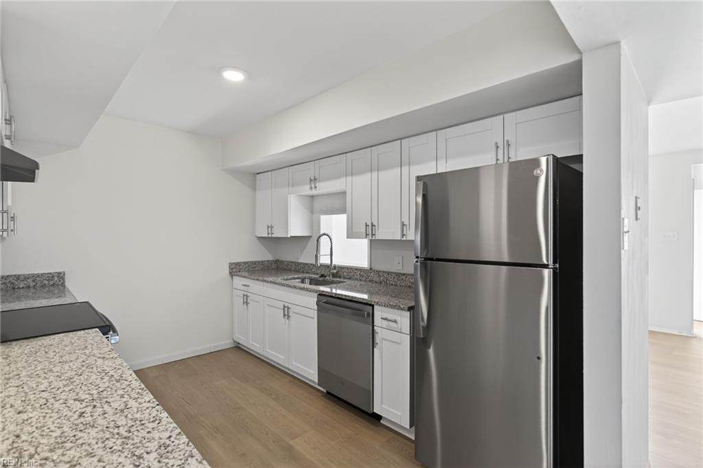 744 Lake Edward Dr - Photo 1