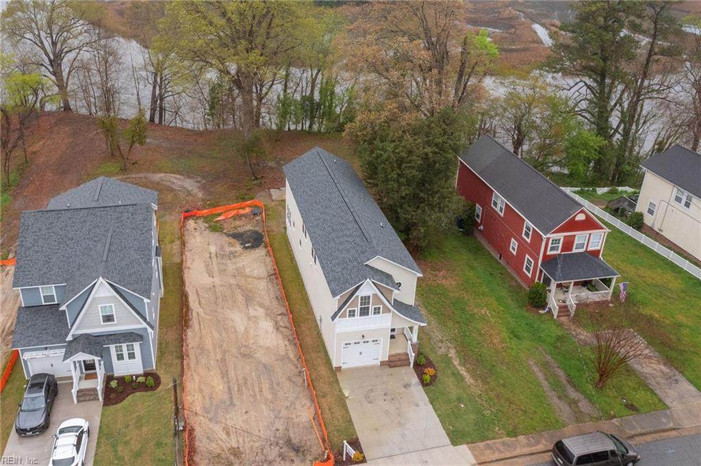 158 Riverview Ave - Photo 1