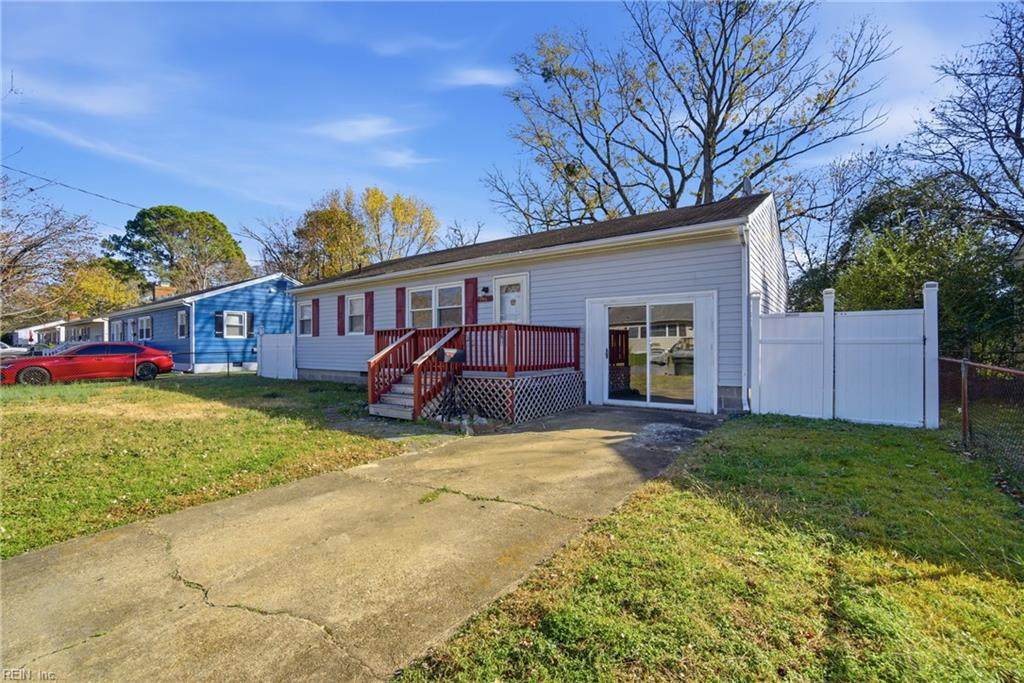 4817 81st St - Photo 1