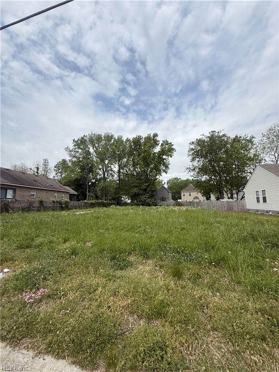 6232 Old Townpoint Rd - Photo 1