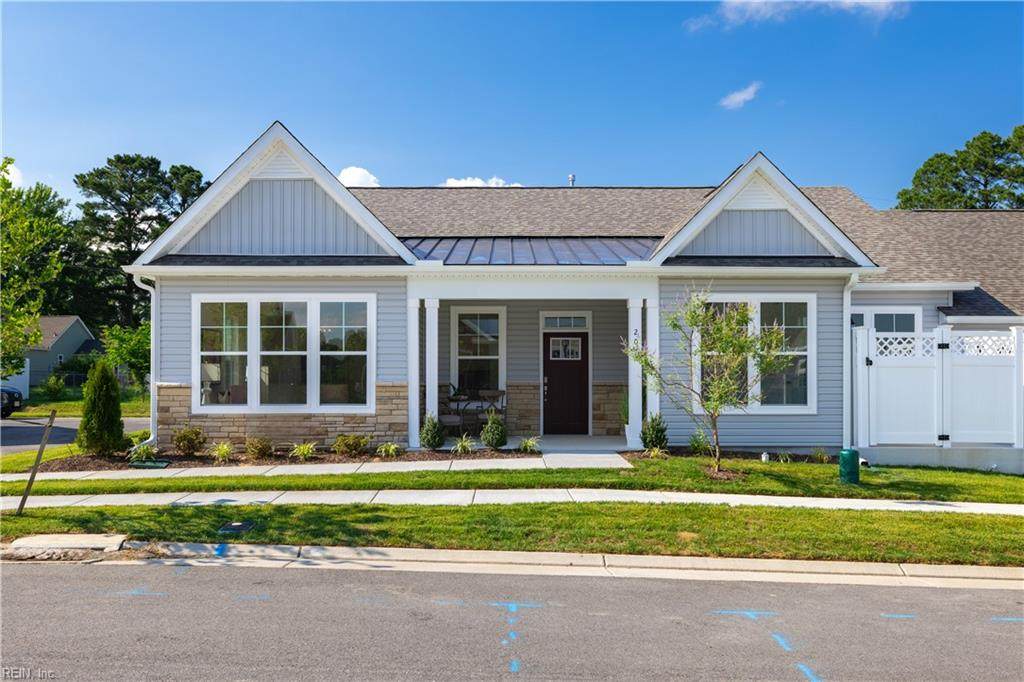 206 Oxford Ave - Photo 1