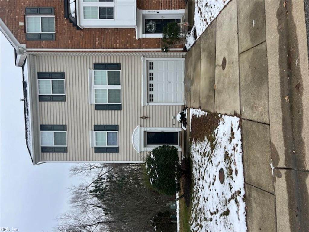 4719 Revolutionary Way - Photo 1