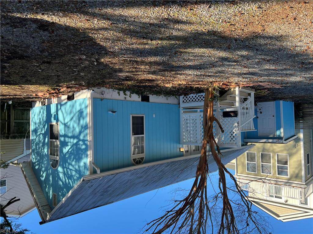 709 13th St - Photo 1