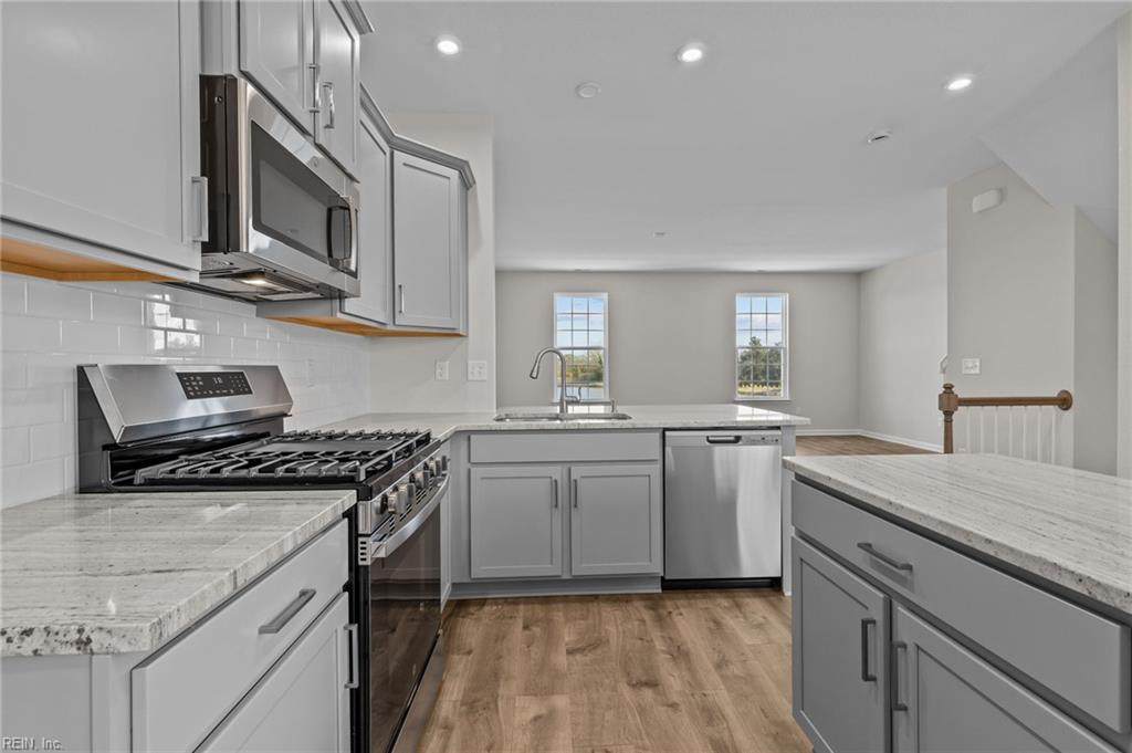 128 Freeman Dr - Photo 1