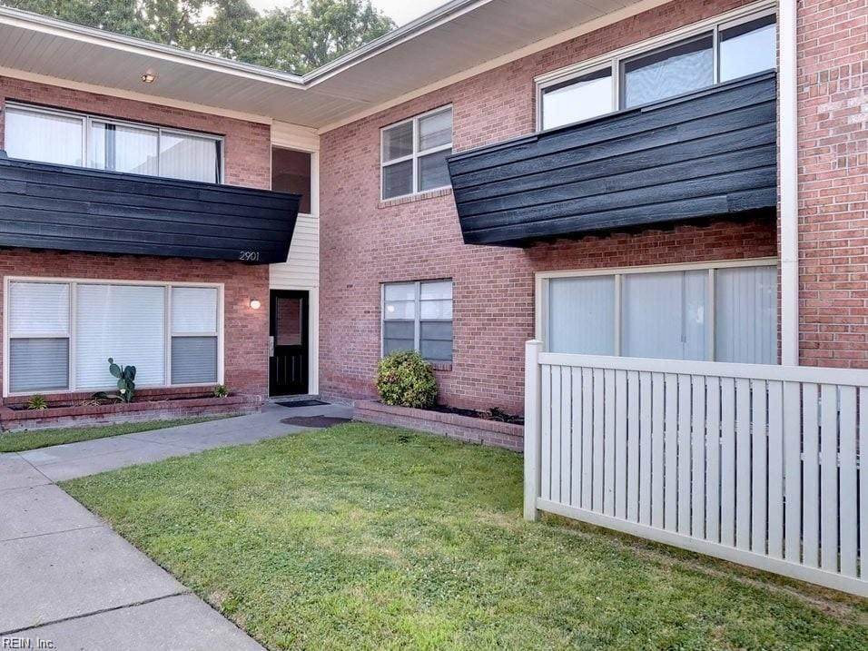 2901 Mercury Blvd - Photo 1