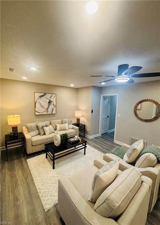 924 Wickford Dr - Photo 1