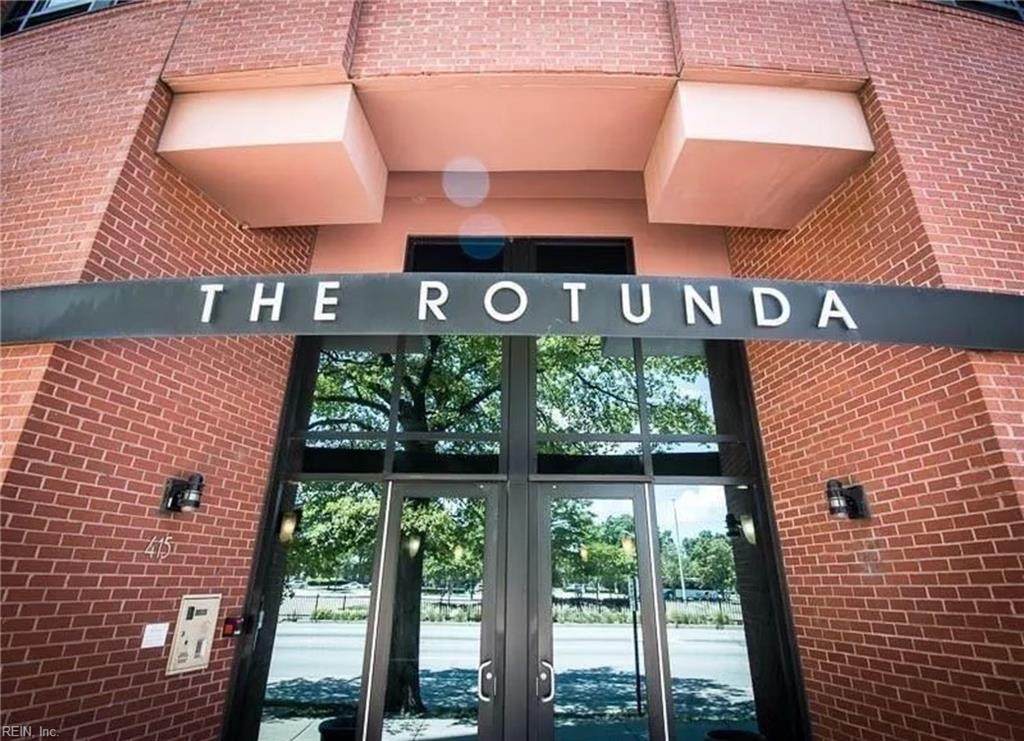 415 Saint Pauls Blvd - Photo 1