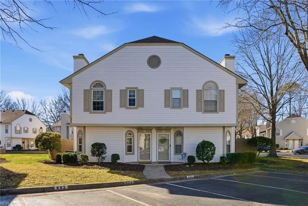 1645 Cottenham Ln - Photo 1